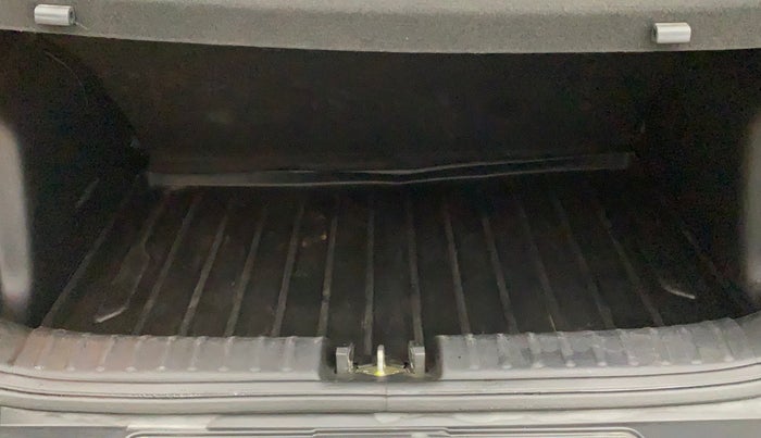 2021 KIA SONET HTX 1.0 IMT, Petrol, Manual, 1,04,326 km, Boot Inside