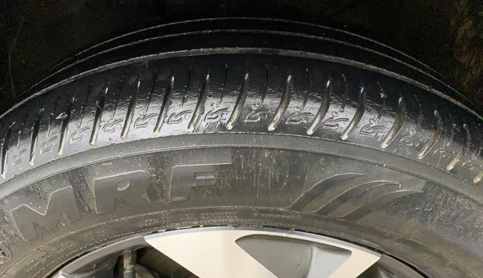 2021 KIA SONET HTX 1.0 IMT, Petrol, Manual, 1,04,326 km, Left Front Tyre Tread