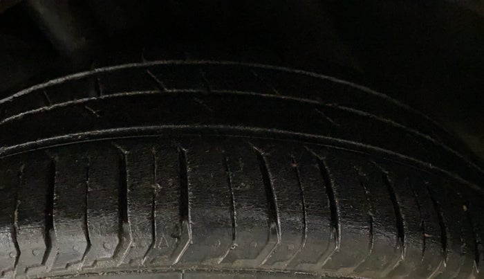 2022 Tata PUNCH ADVENTURE MT, Petrol, Manual, 39,201 km, Left Front Tyre Tread