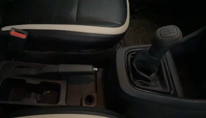 2022 Tata PUNCH ADVENTURE MT, Petrol, Manual, 39,201 km, Gear Lever