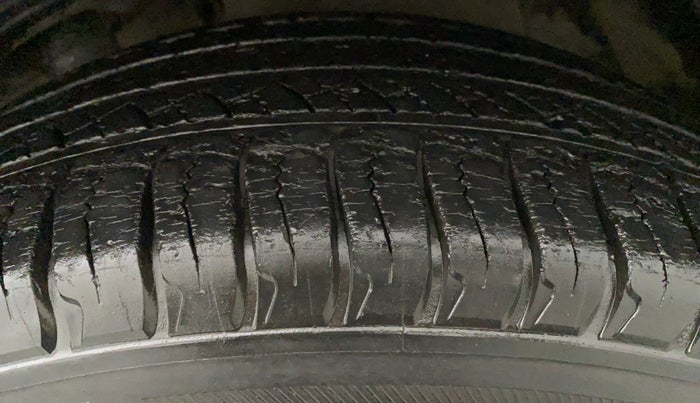 2015 Honda CRV 2.0 2WD, Petrol, Manual, 62,921 km, Left Front Tyre Tread