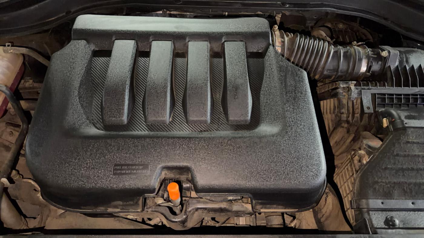 2023 Mahindra XUV700 MX P MT 5 STR, Petrol, Manual, 15,048 km, Engine View