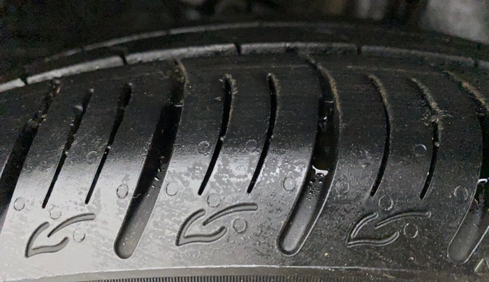 2014 Ford Ecosport TITANIUM 1.5L DIESEL, Diesel, Manual, 69,177 km, Right Front Tyre Tread