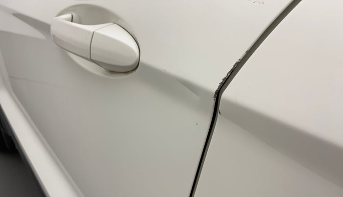 2014 Ford Ecosport TITANIUM 1.5L DIESEL, Diesel, Manual, 69,177 km, Front passenger door - Slightly dented
