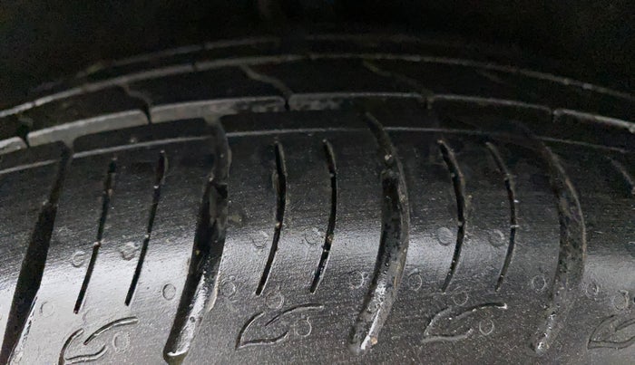 2014 Ford Ecosport TITANIUM 1.5L DIESEL, Diesel, Manual, 69,177 km, Left Rear Tyre Tread