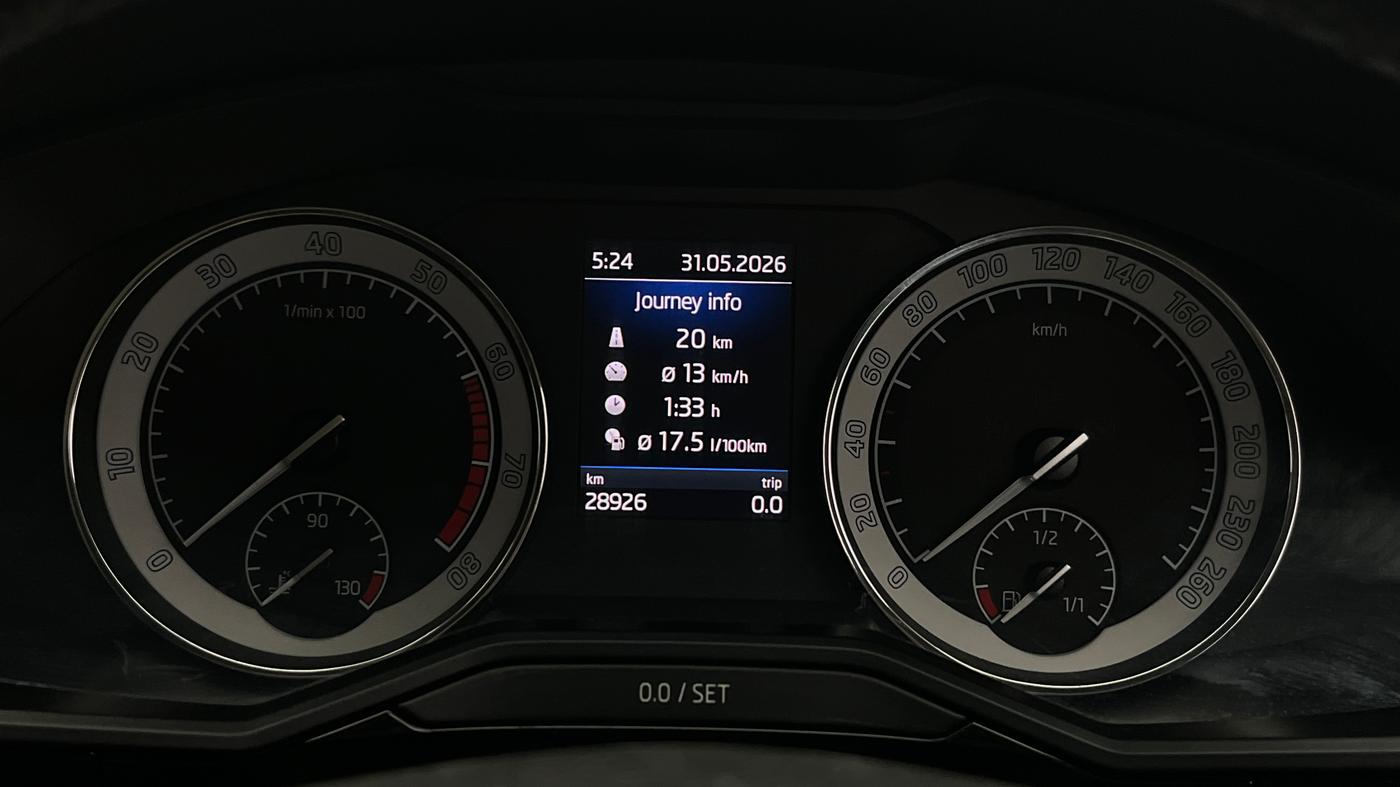 2018 Skoda Superb L&K 1.8 TSI AT, Petrol, Automatic, 28,943 km, Odometer Image