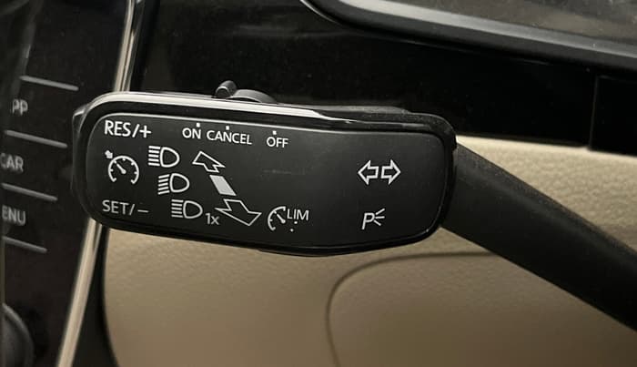 2018 Skoda Superb L&K 1.8 TSI AT, Petrol, Automatic, 28,905 km, Adaptive Cruise Control