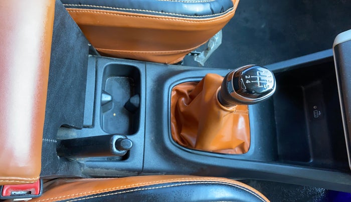 2021 Renault TRIBER RXT, Petrol, Manual, 50,726 km, Gear Lever