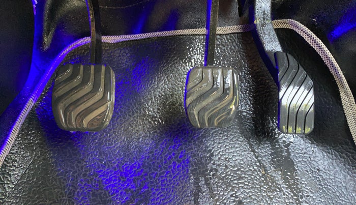 2021 Renault TRIBER RXT, Petrol, Manual, 50,726 km, Pedals