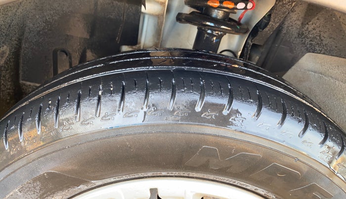 2021 Renault TRIBER RXT, Petrol, Manual, 50,726 km, Left Front Tyre Tread