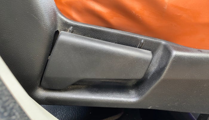 2021 Renault TRIBER RXT, Petrol, Manual, 50,726 km, Driver Side Adjustment Panel