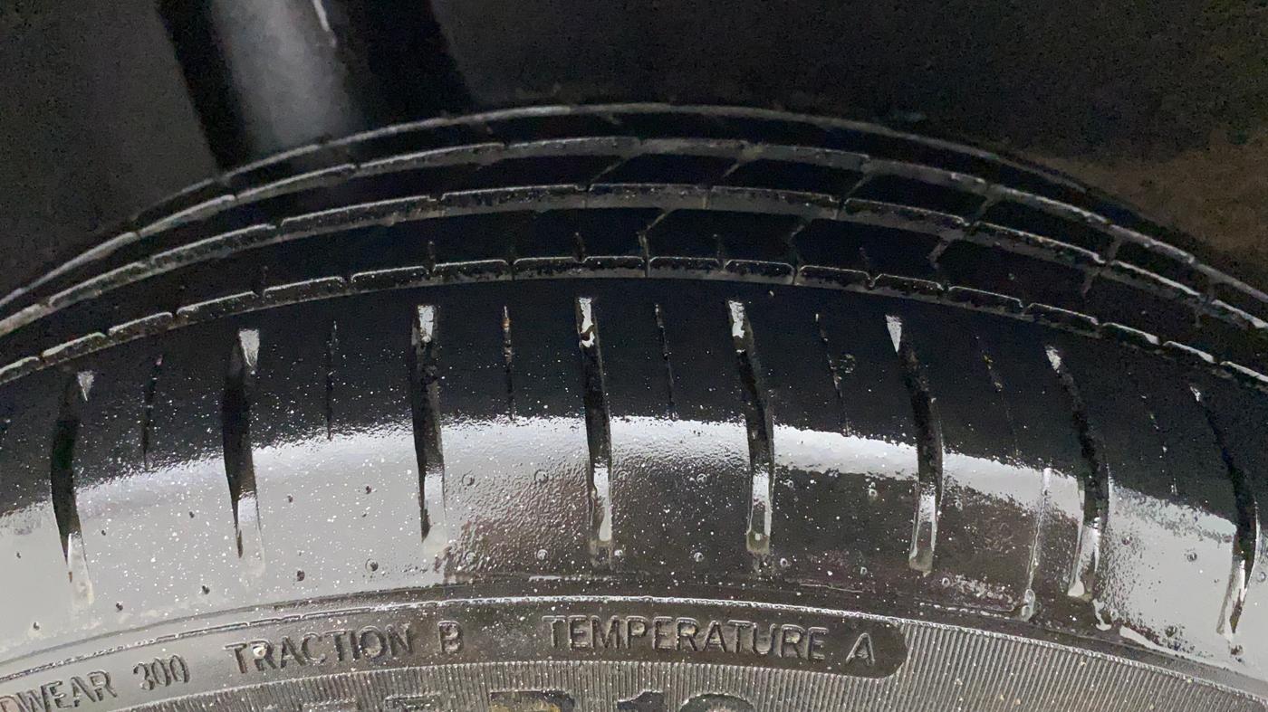 2020 Maruti Baleno ZETA PETROL 1.2, Petrol, Manual, 11,855 km, Right Rear Tyre Tread