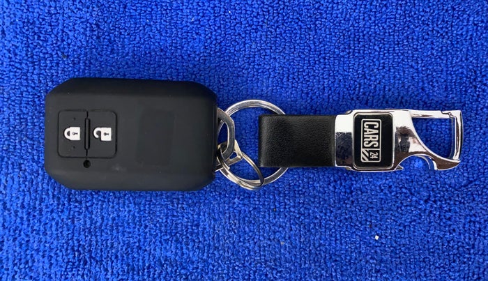 2020 Maruti Baleno ZETA PETROL 1.2, Petrol, Manual, 11,855 km, Key Close Up