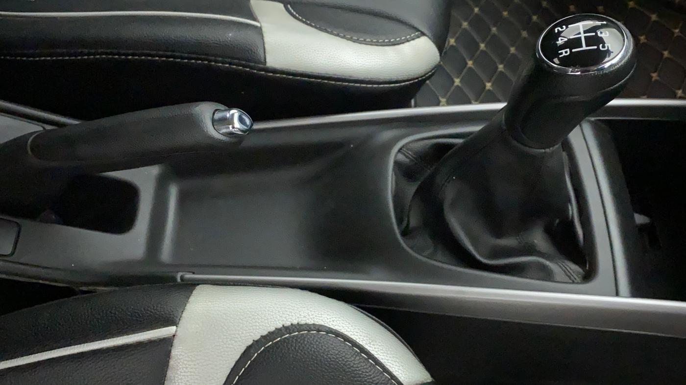 2020 Maruti Baleno ZETA PETROL 1.2, Petrol, Manual, 11,855 km, Gear Lever