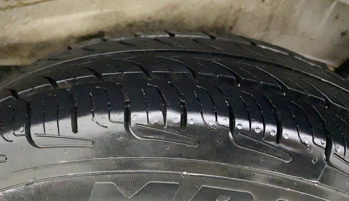 2012 Maruti Wagon R 1.0 LXI, Petrol, Manual, 55,994 km, Left Rear Tyre Tread