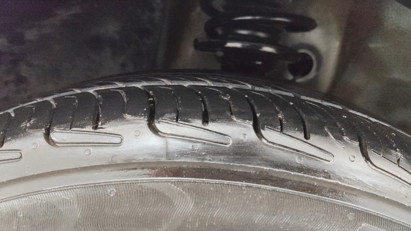 2018 Maruti IGNIS DELTA 1.2, Petrol, Manual, 1,01,071 km, Left Front Tyre Tread