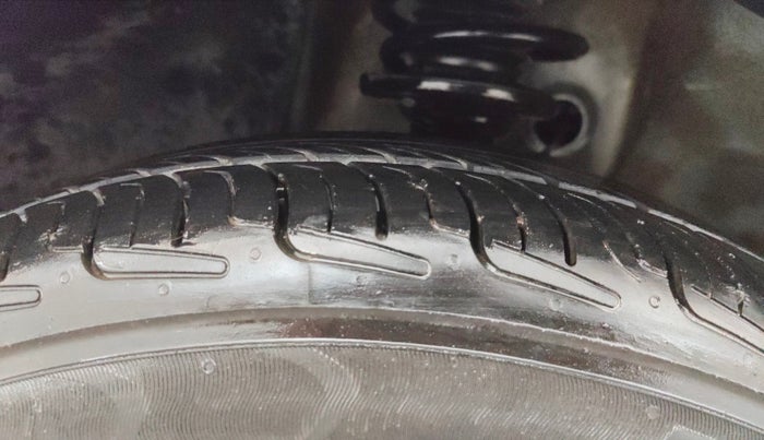 2018 Maruti IGNIS DELTA 1.2, Petrol, Manual, 1,01,071 km, Left Front Tyre Tread