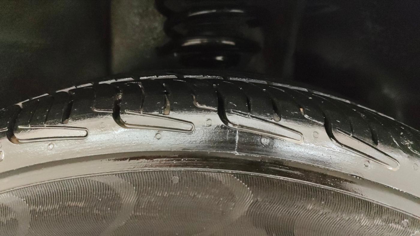 2018 Maruti IGNIS DELTA 1.2, Petrol, Manual, 1,01,071 km, Right Front Tyre Tread