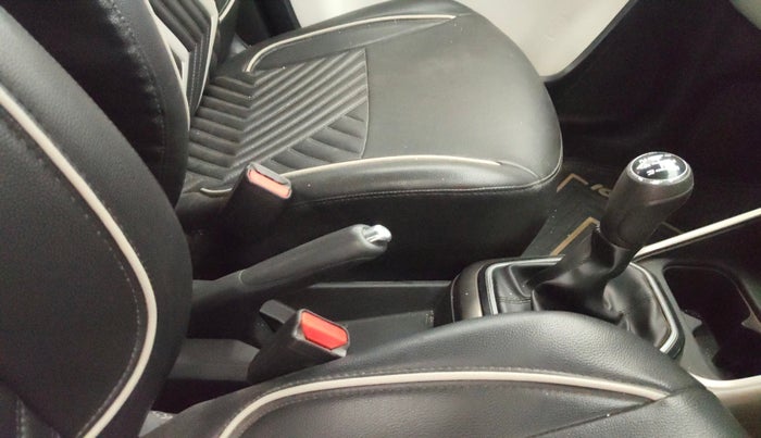 2018 Maruti IGNIS DELTA 1.2, Petrol, Manual, 1,01,071 km, Gear Lever