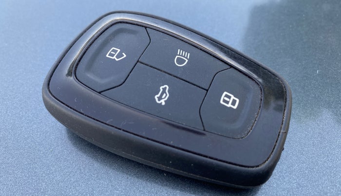 2022 Tata NEXON XZ PLUS PETROL, Petrol, Manual, 39,455 km, Key Close Up