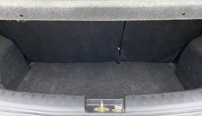 2015 Maruti Swift VXI, Petrol, Manual, 91,580 km, Boot Inside