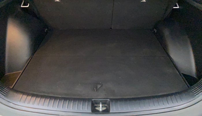 2019 KIA SELTOS HTX 1.5 PETROL MT, Petrol, Manual, 25,817 km, Boot Inside