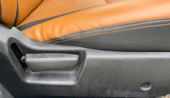 2019 Maruti Alto LXI, Petrol, Manual, 35,479 km, Driver Side Adjustment Panel