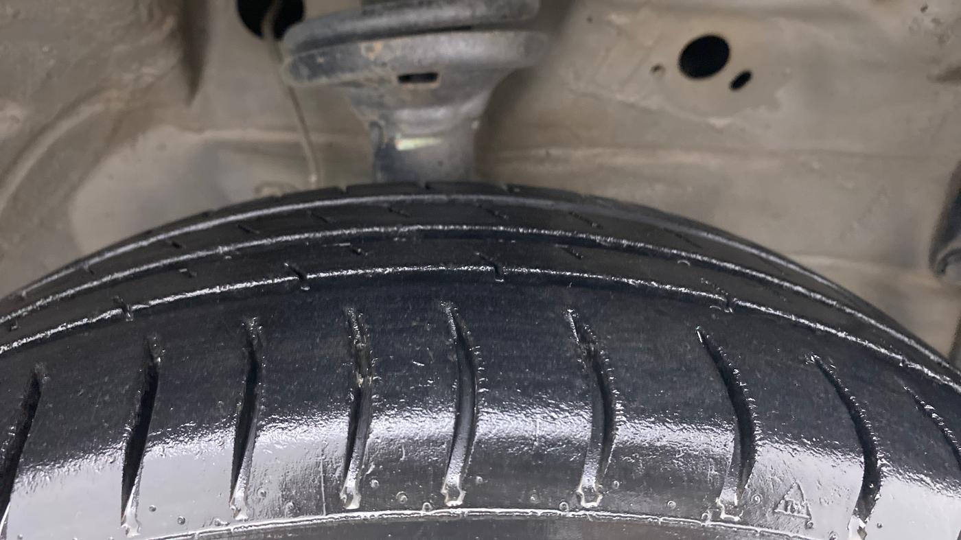 2013 Maruti Wagon R 1.0 VXI, Petrol, Manual, 91,405 km, Right Front Tyre Tread