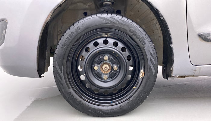 2013 Maruti Wagon R 1.0 VXI, Petrol, Manual, 91,405 km, Left Front Wheel