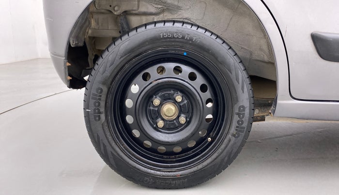2013 Maruti Wagon R 1.0 VXI, Petrol, Manual, 91,405 km, Right Rear Wheel