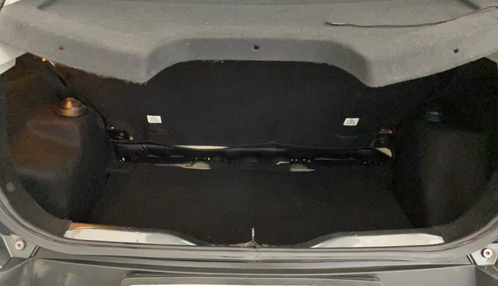 2022 Tata PUNCH ADVENTURE MT, Petrol, Manual, 36,877 km, Boot Inside