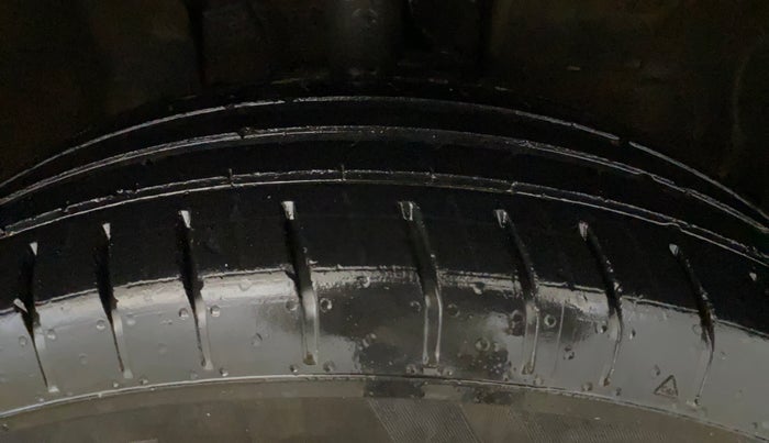2022 Tata PUNCH ADVENTURE MT, Petrol, Manual, 36,877 km, Right Front Tyre Tread