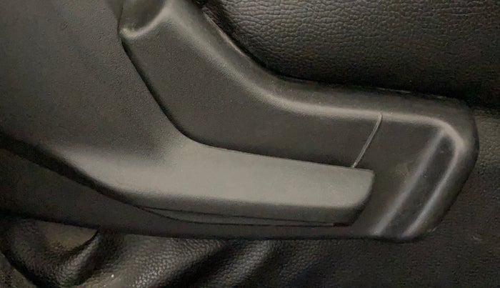 2021 Maruti Swift LXI, Petrol, Manual, 17,277 km, Driver Side Adjustment Panel