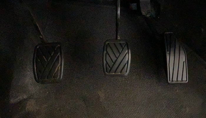 2021 Maruti Swift LXI, Petrol, Manual, 17,277 km, Pedals