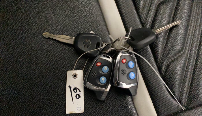 2021 Maruti Swift LXI, Petrol, Manual, 17,277 km, Key Close Up