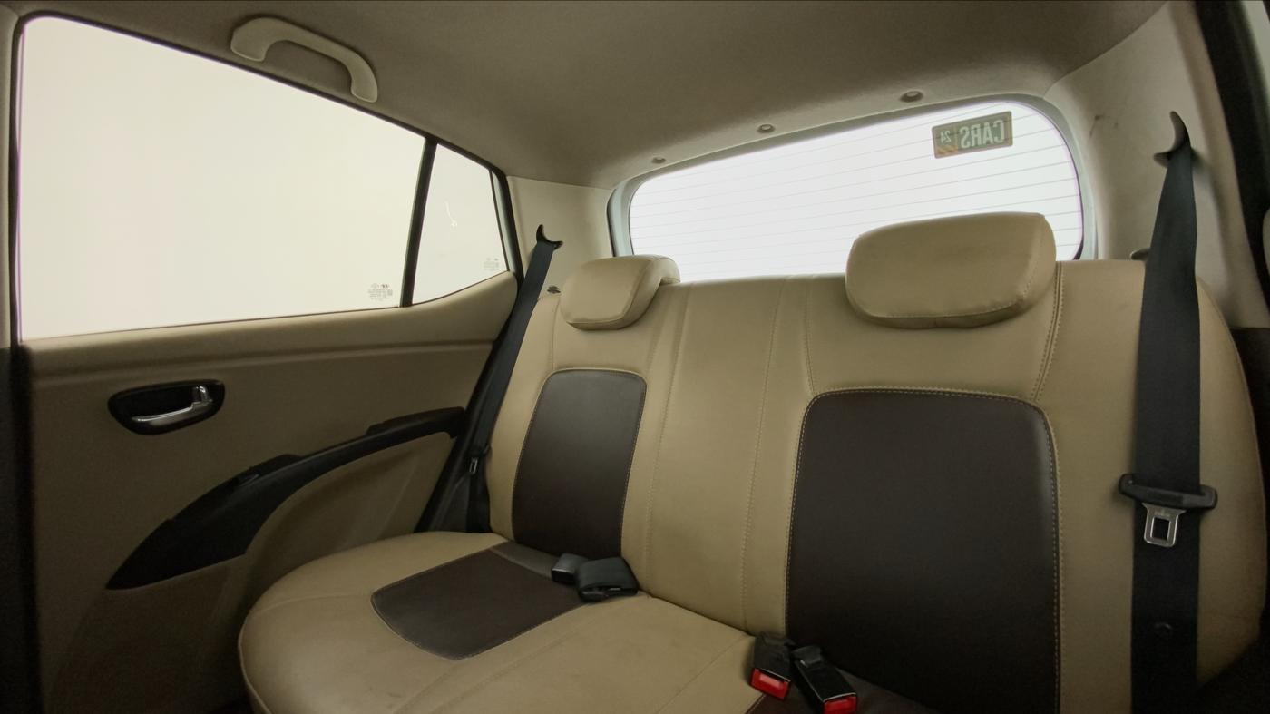2012 Hyundai i10 SPORTZ 1.2, Petrol, Manual, 37,705 km, Right Side Rear Door Cabin