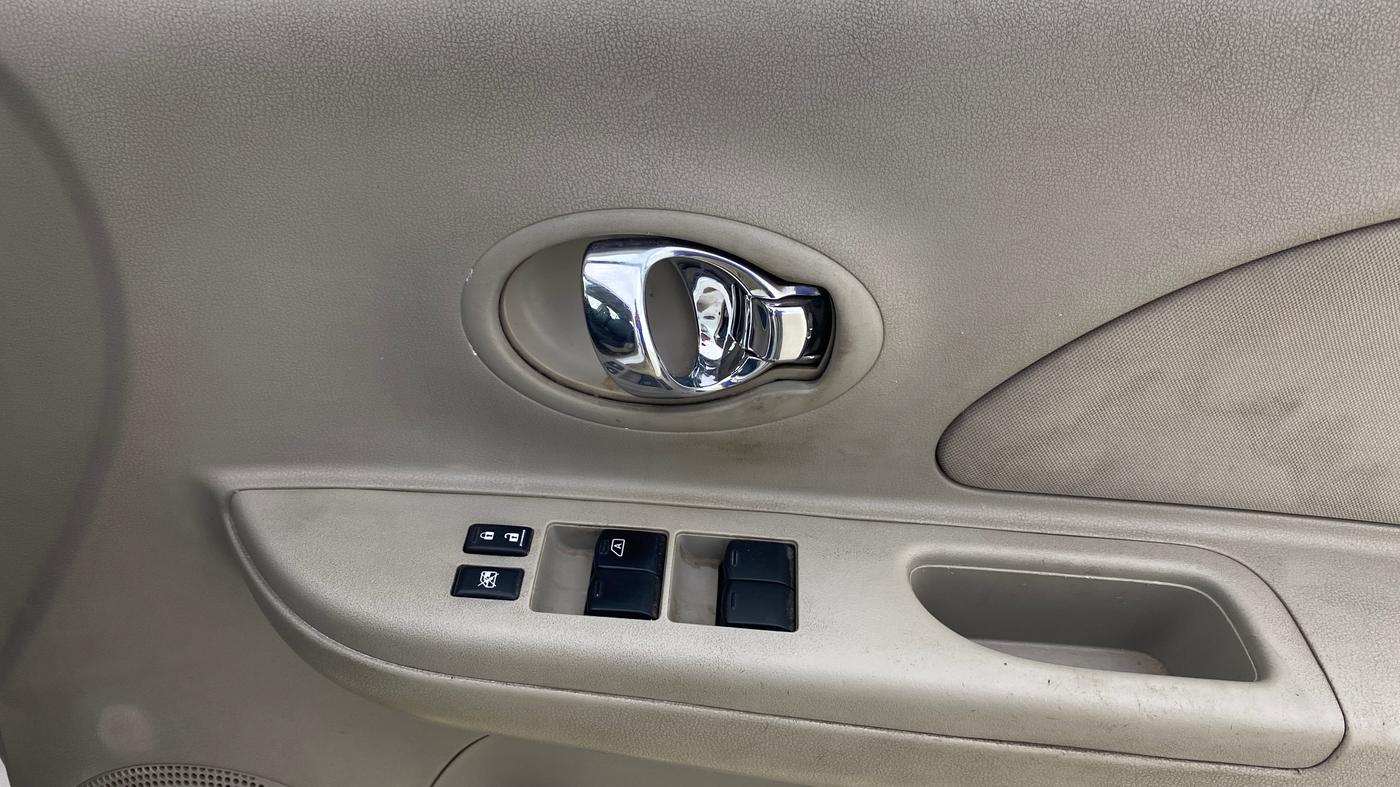 2013 Nissan Micra XV PETROL, Petrol, Manual, 1,01,119 km, Driver Side Door Panels Control