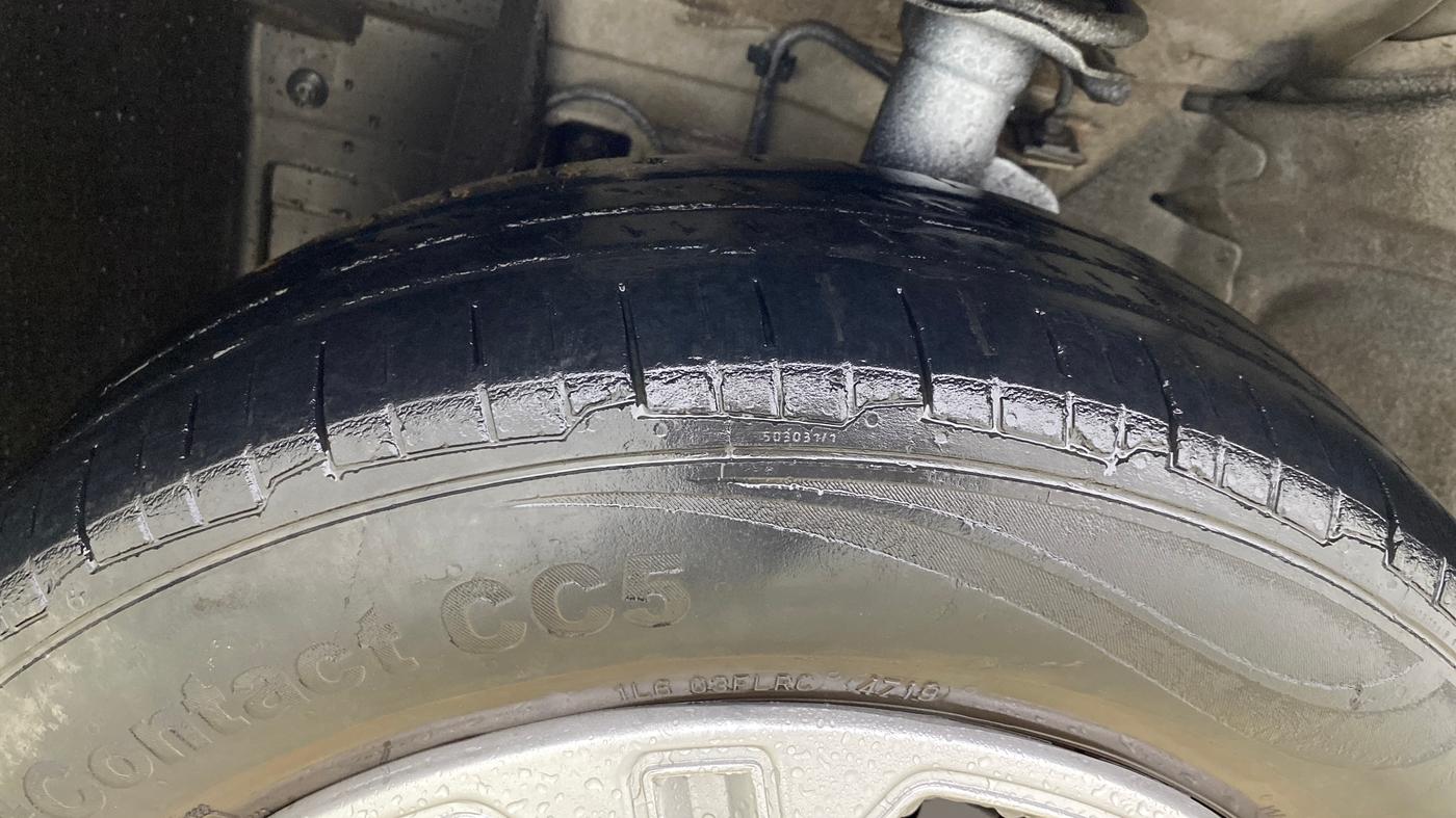 2013 Nissan Micra XV PETROL, Petrol, Manual, 1,01,119 km, Left Front Tyre Tread
