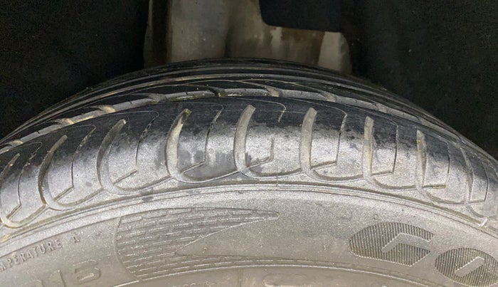 2014 Skoda Octavia AMBITION 1.4 TSI, Petrol, Manual, 65,493 km, Right Rear Tyre Tread