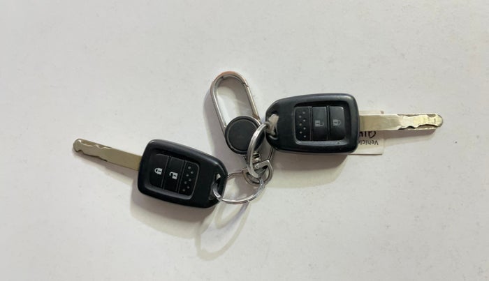 2015 Honda City 1.5L I-VTEC V MT, Petrol, Manual, 83,292 km, Key Close Up