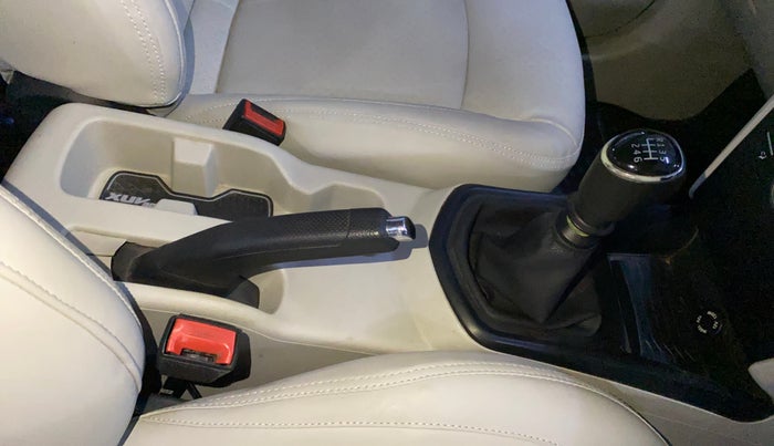 2022 Mahindra XUV300 W4 1.2 PETROL, Petrol, Manual, 80,828 km, Gear Lever