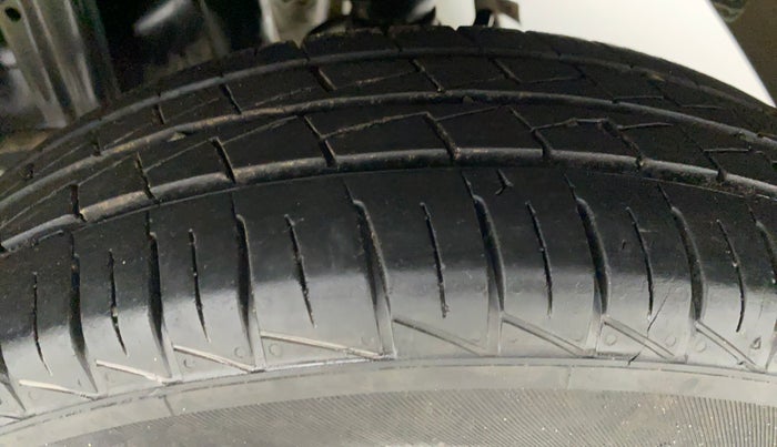 2022 Maruti Alto VXI, Petrol, Manual, 13,180 km, Left Rear Tyre Tread