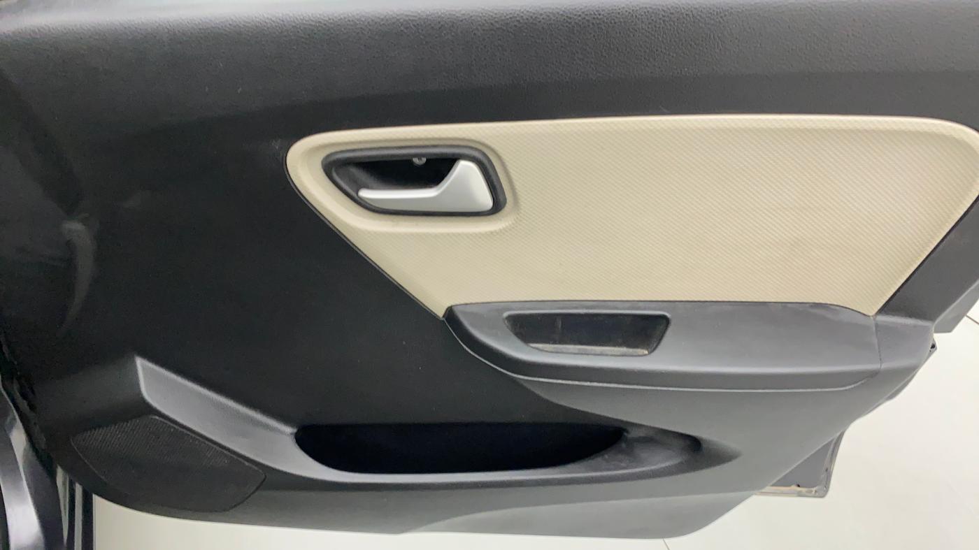 2022 Maruti Alto VXI, Petrol, Manual, 13,180 km, Driver Side Door Panels Control