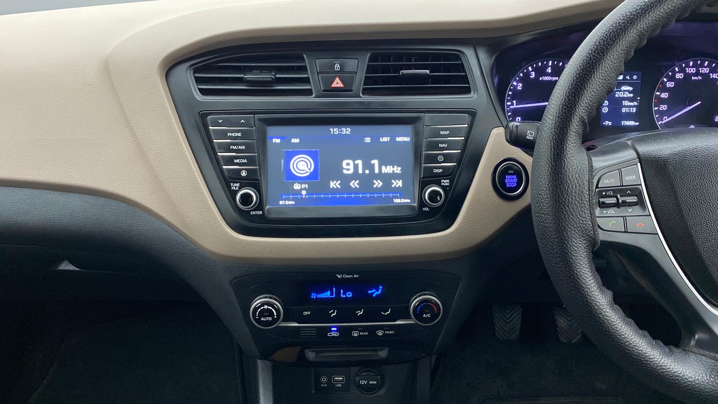 2017 Hyundai Elite i20 ASTA 1.2 (O), Petrol, Manual, 17,523 km, Air Conditioner