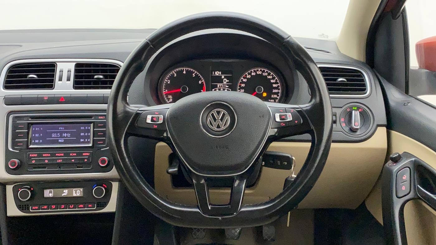 2014 Volkswagen Polo HIGHLINE1.2L, Petrol, Manual, 37,711 km, Steering Wheel Close Up
