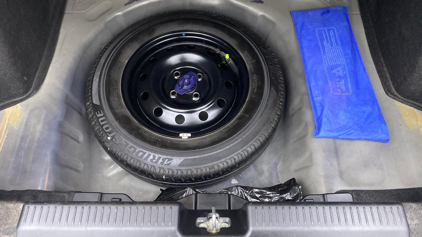 2019 Maruti Dzire VXI, Petrol, Manual, 39,701 km, Spare Tyre