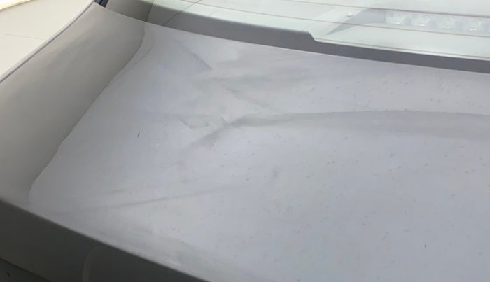 2018 Volkswagen Vento HIGHLINE DIESEL 1.5, Diesel, Manual, 1,06,080 km, Dicky (Boot door) - Slightly dented