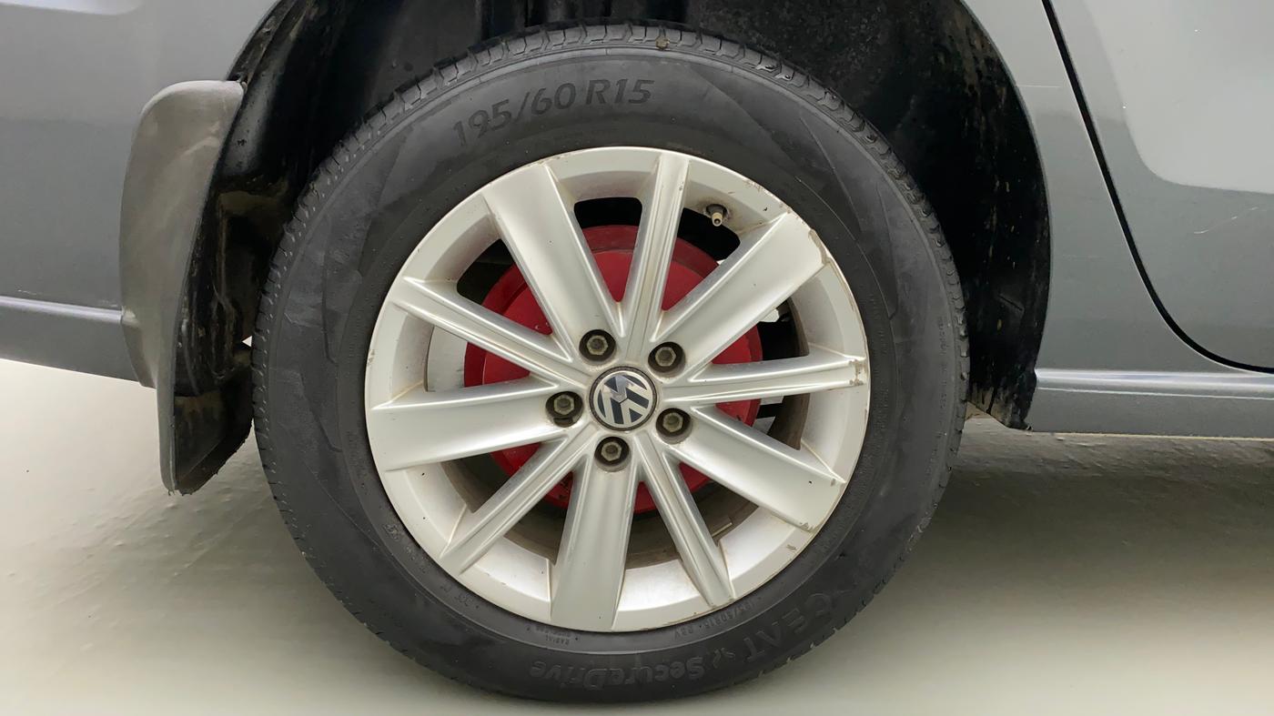 2018 Volkswagen Vento HIGHLINE DIESEL 1.5, Diesel, Manual, 1,06,080 km, Right Rear Wheel