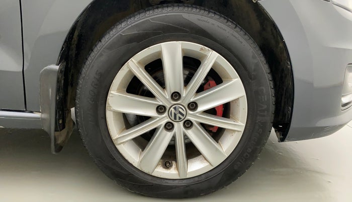2018 Volkswagen Vento HIGHLINE DIESEL 1.5, Diesel, Manual, 1,06,080 km, Right Front Wheel