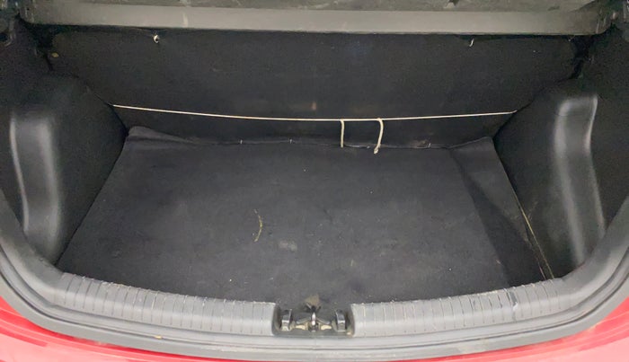 2017 Hyundai Grand i10 SPORTZ (O) 1.2 KAPPA VTVT, Petrol, Manual, 70,972 km, Boot Inside